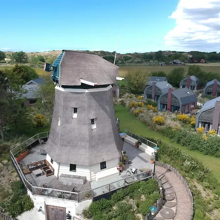 Holiday home Zonnestralen Egmond aan den Hoef
